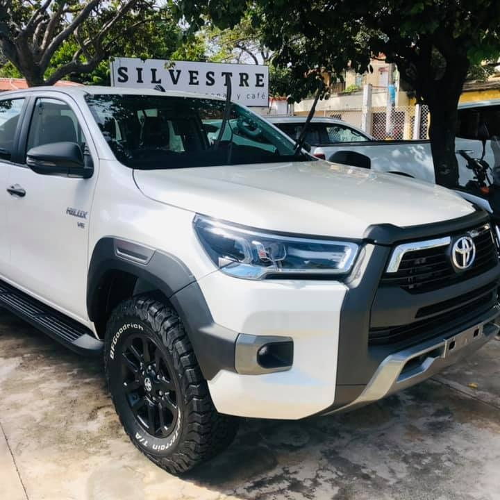 FARILY 2018 2019 2020 2021 2022 FAIRLY Hilux Adventure 2.8L Diesel Double Cabin 4x4 Automatic Transmission 2021