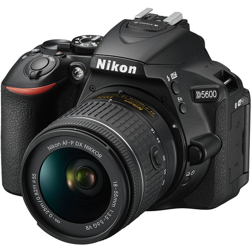 Камера Nikon D5600 DSLR с объективом 18-55 мм