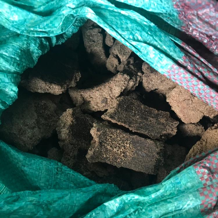 Coconut Oil Cake Use As An Animal Feed from Vietnam