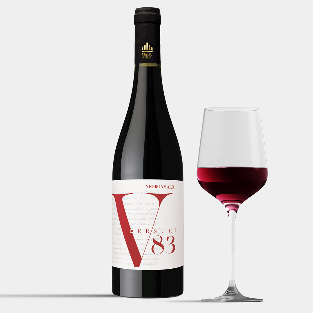 Красное вино хорошего качества Versure 83 Negroamaro