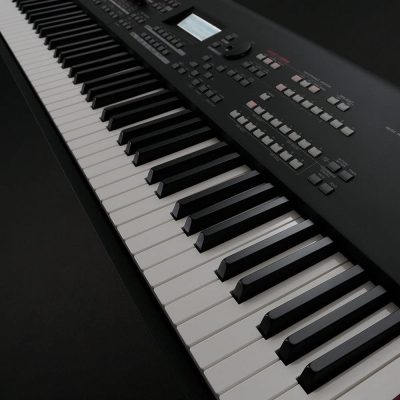 Yamahas MODX8 88-клавишная синтезирующая рабочая станция