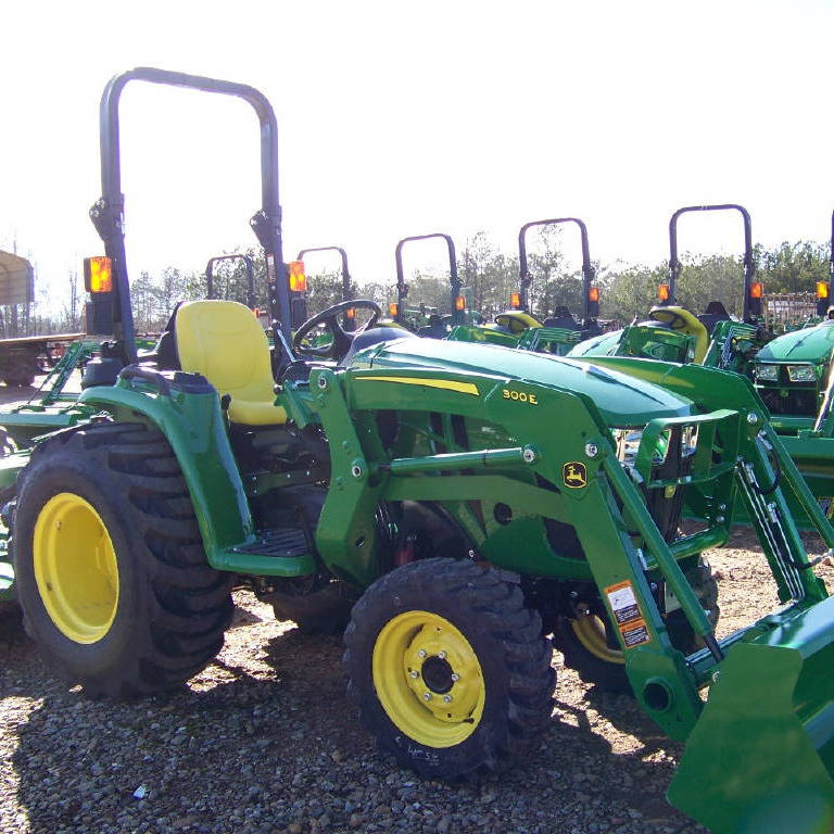 Бывшая в употреблении 2021 JOHN DEERE 3038E