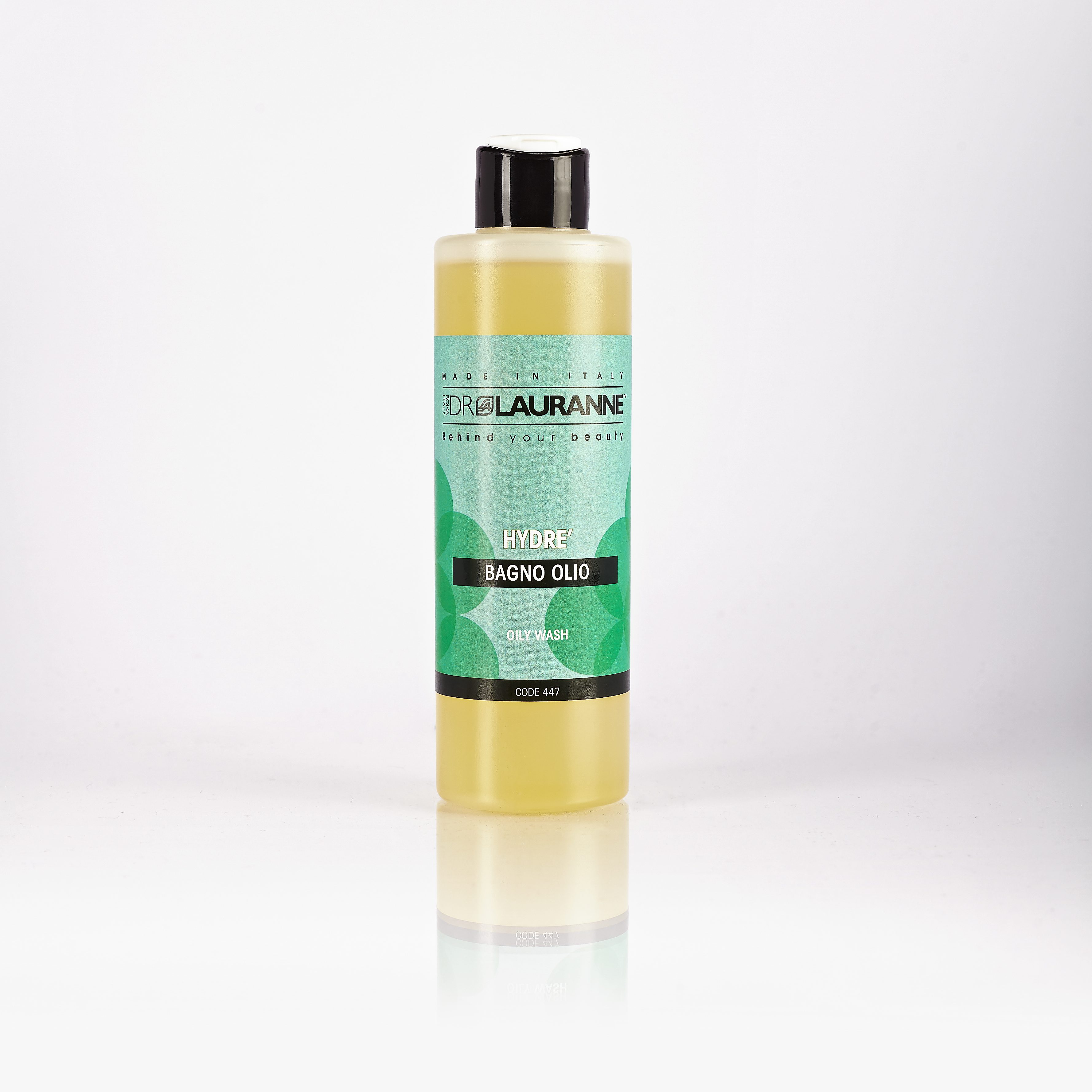 Oil for bath, oil cleansing bath