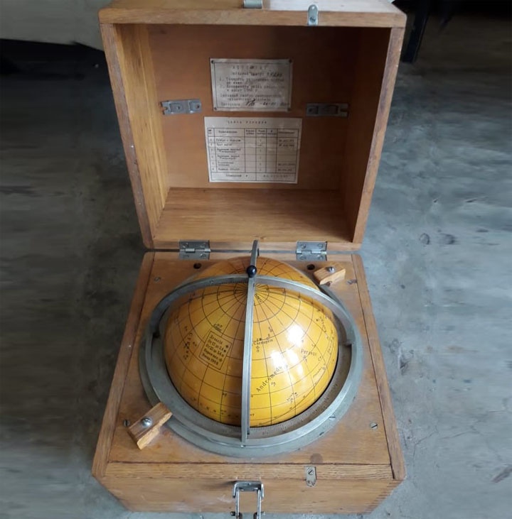 Морской антикварный винтажный глобус с оригинальной деревянной коробкой из бангладеш
