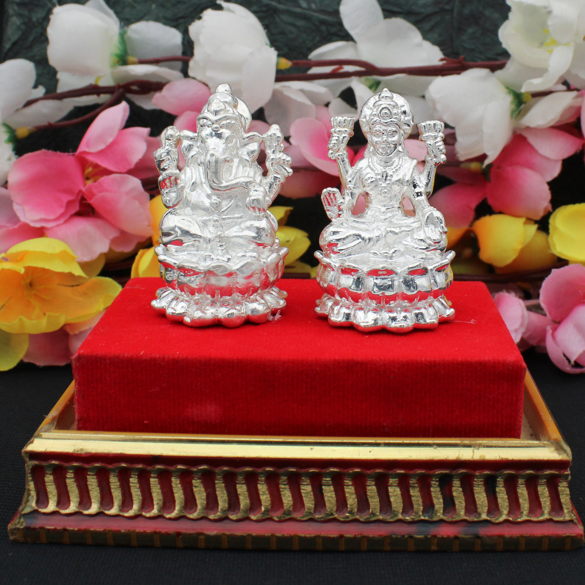 Idol Gift & Home Decor | 999 Fine Silver | Exclusive Laxmi And Ganesha