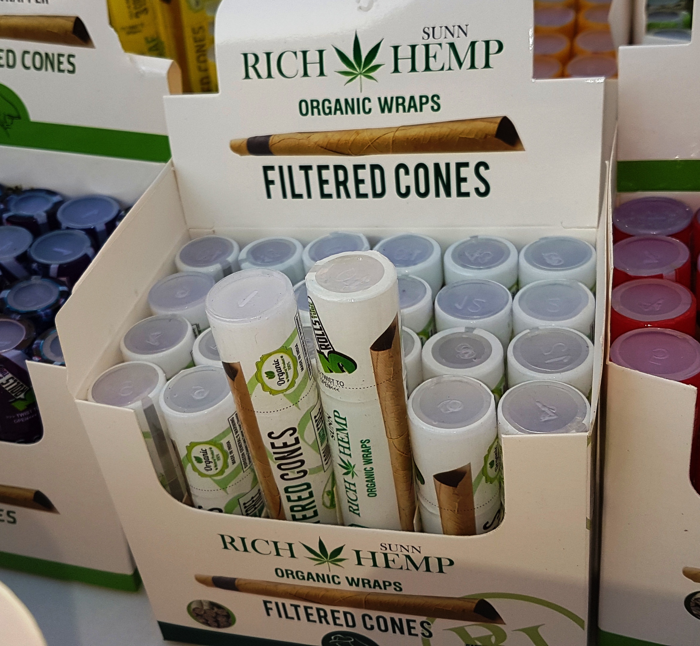 Terpene infused предварительно свернутые шишки, ароматизированный предварительно свернутый лист OEM предварительно свернутый лист 110 мм натуральные листовые рулоны оптом кукурузная шелуха фильтры