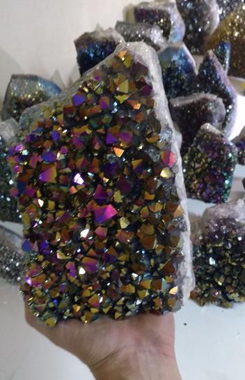 Аметистовая подставка Rainbow Aura для дома и декора