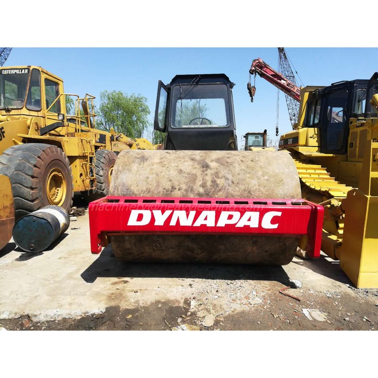Б/у дорожный каток dynapac ca251d в хорошем рабочем состоянии