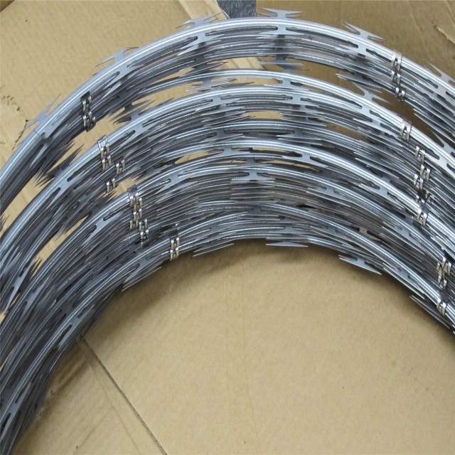 Защита Concertina Razor Wire Fence BTO 22
