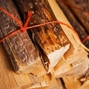 Dried Quality Firewood/Oak fire wood/Beech/Ash/Spruce//Birch firewood