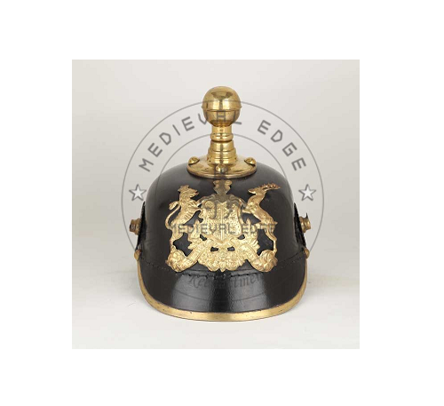 Военная и церемониальная одежда из прусской и немецкой кожи, шлем Pickelhaube