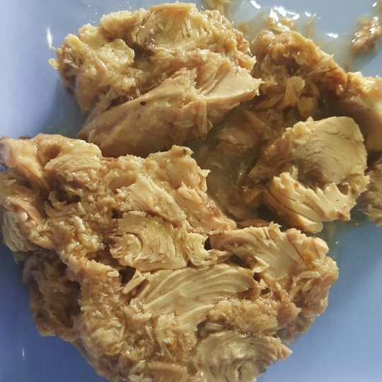 Консервированное легкое мясо тунца Chunk в растительном масле 130 г