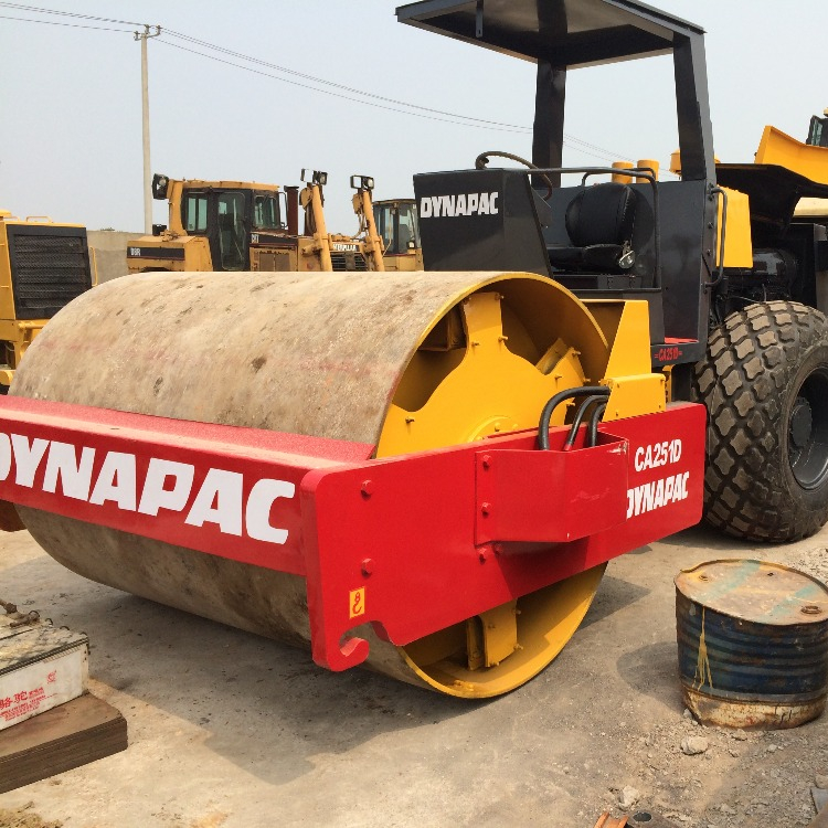 Few Working Hours Used Dynapac CA251D Road Rollers for sale/With Cominns engine