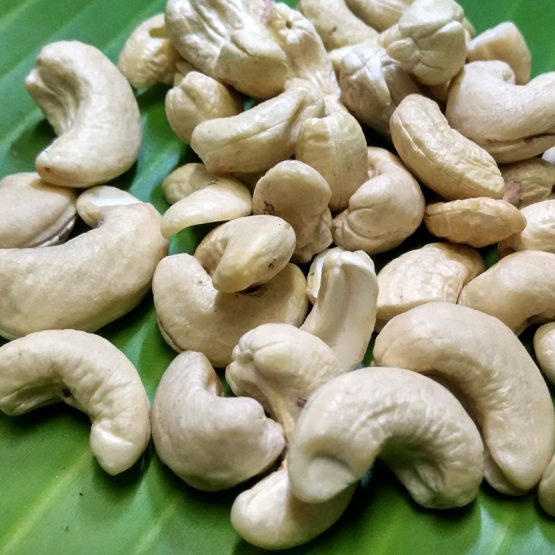 Roasted cashews, raw cashew nuts w320, cashew kernels