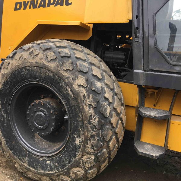 Уплотнитель, дорожный каток Dynapac ca301d