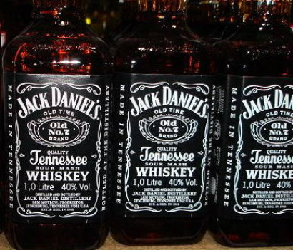 Jack Daniels продается по хорошим ценам.