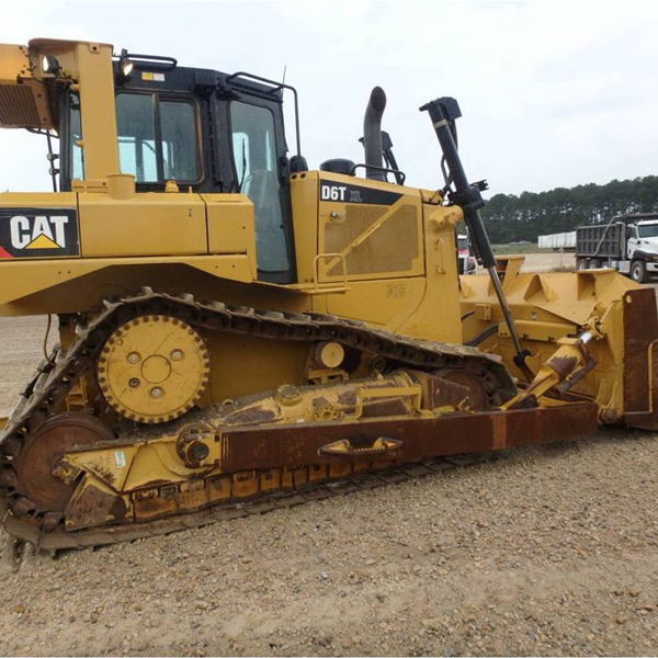 Фермерский гусеничный бульдозер Cat D6T для продажи
