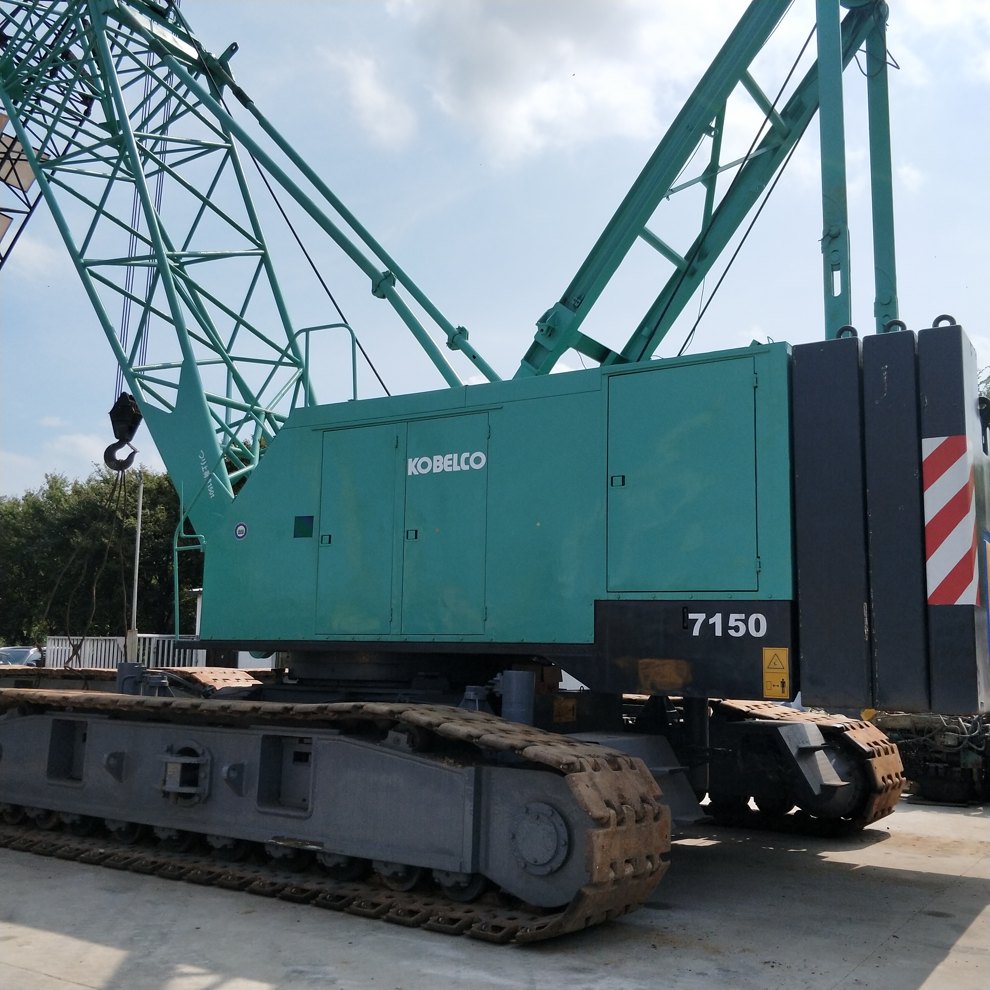 150 тонн б/у гусеничный кран KOBELCO 7150 на продажу/KOBELCO 7150