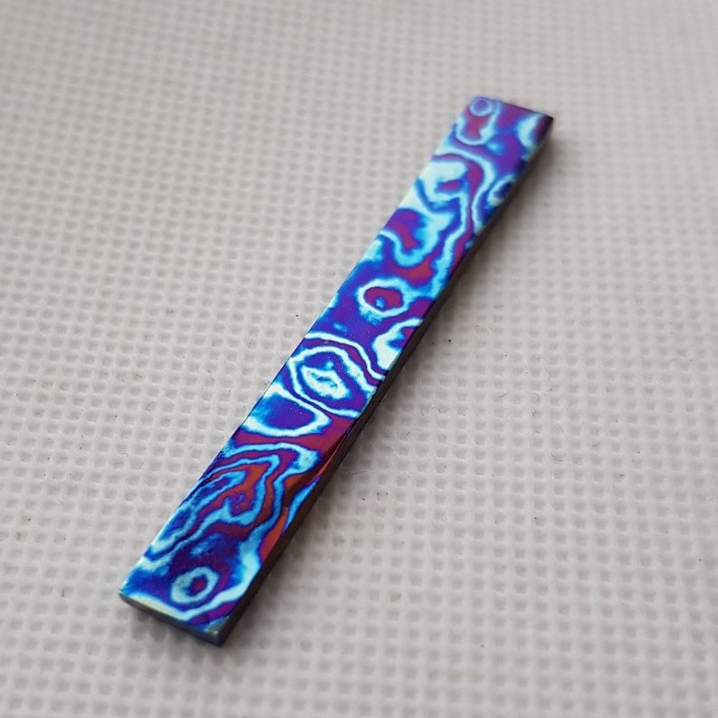 Титановый зажим для галстука ручной работы Timascus Mokuti
