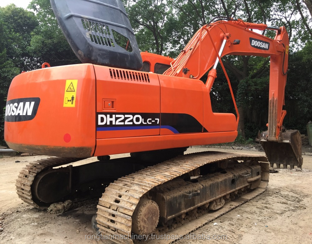 Прочный Подержанный оригинальный экскаватор Doosan DH220-7 из Японии во дворе для продажи