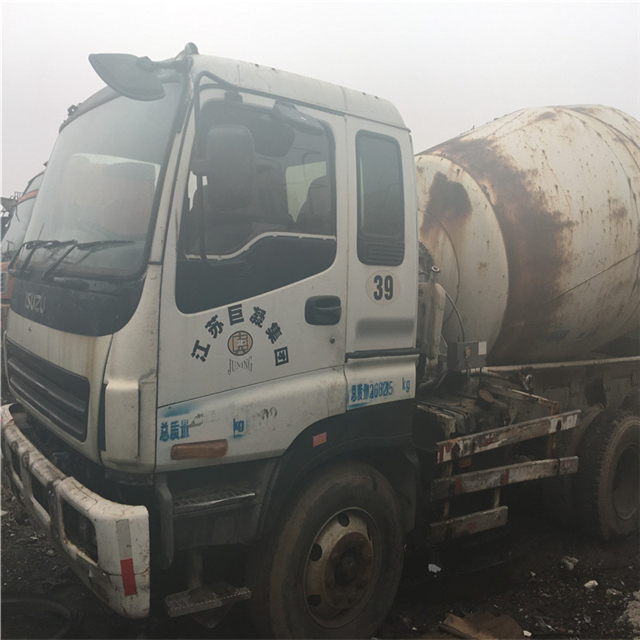 Used Isuzu 9M3 Concrete Mixer Truck in competitive price