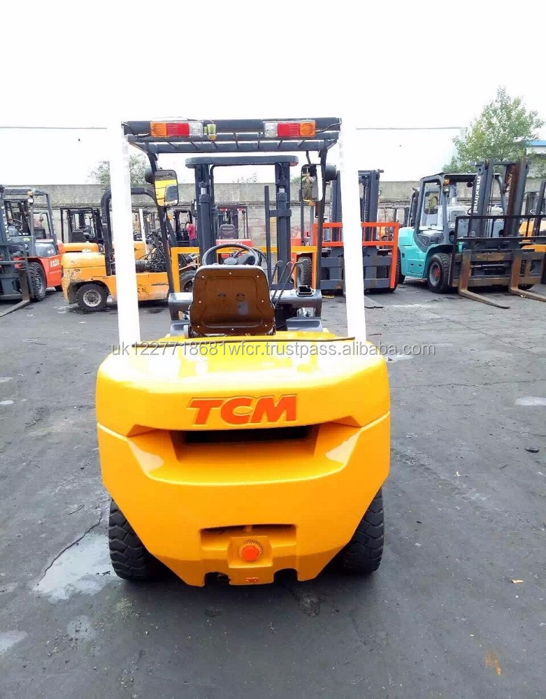 Подержанный высококачественный японский вилочный погрузчик TCM FD30T для продажи из Японии