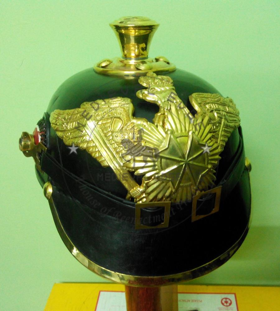 Шлем из прусской кожи Pickelhaube