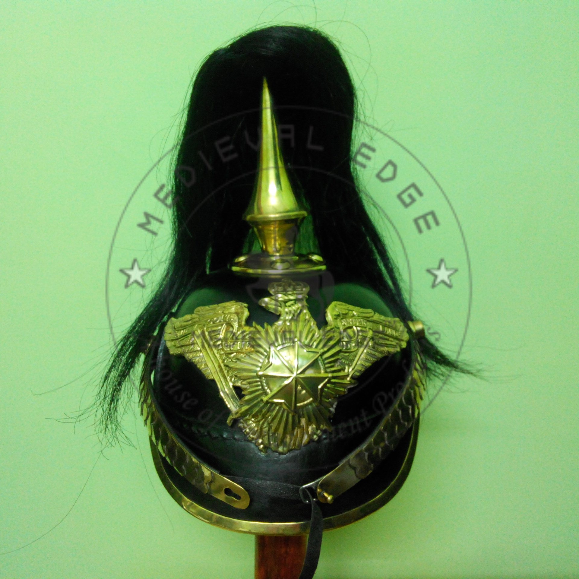 Шлем из прусской кожи Pickelhaube