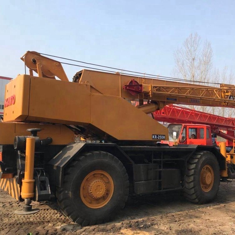 USED KATO KR250H 25TON ROUGH TERRAIN CRANE SALE