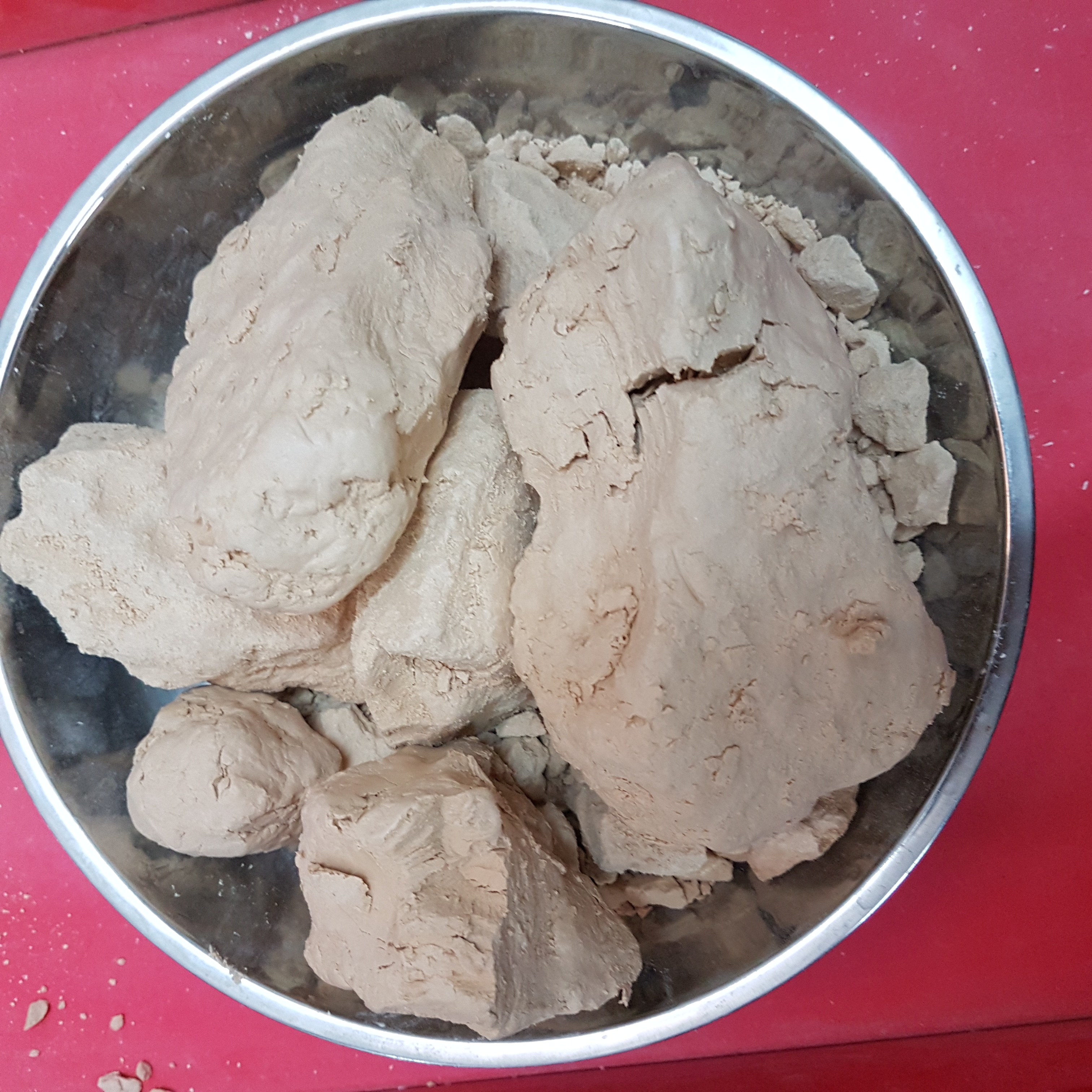 Cheap Cake Form Kaolin Clay For Making Ceramic Body Grade