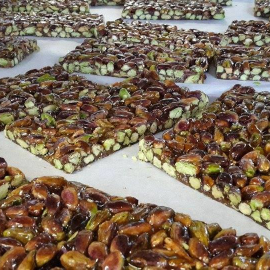 Сладкая вкусная фисташевая нуга 100 г, идеально подходит для закуски или в конце еды, в сопровождении сладкого десертного вина