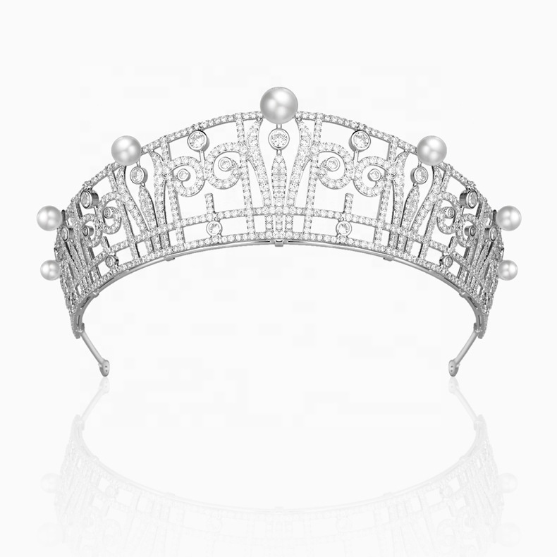 Romantic Delicate Design White Color Pearl And Crystal Bridal Crown And Tiara
