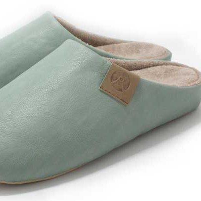 Breathable walking men shoes comfortable slipper wholesale