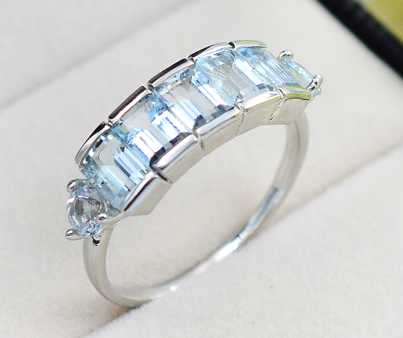 Super Quality Aquamarine 6x4 MM Octagon Shape Natural Gemstone 925 Sterling Silver Handmade Ring By Exporter and Supplier