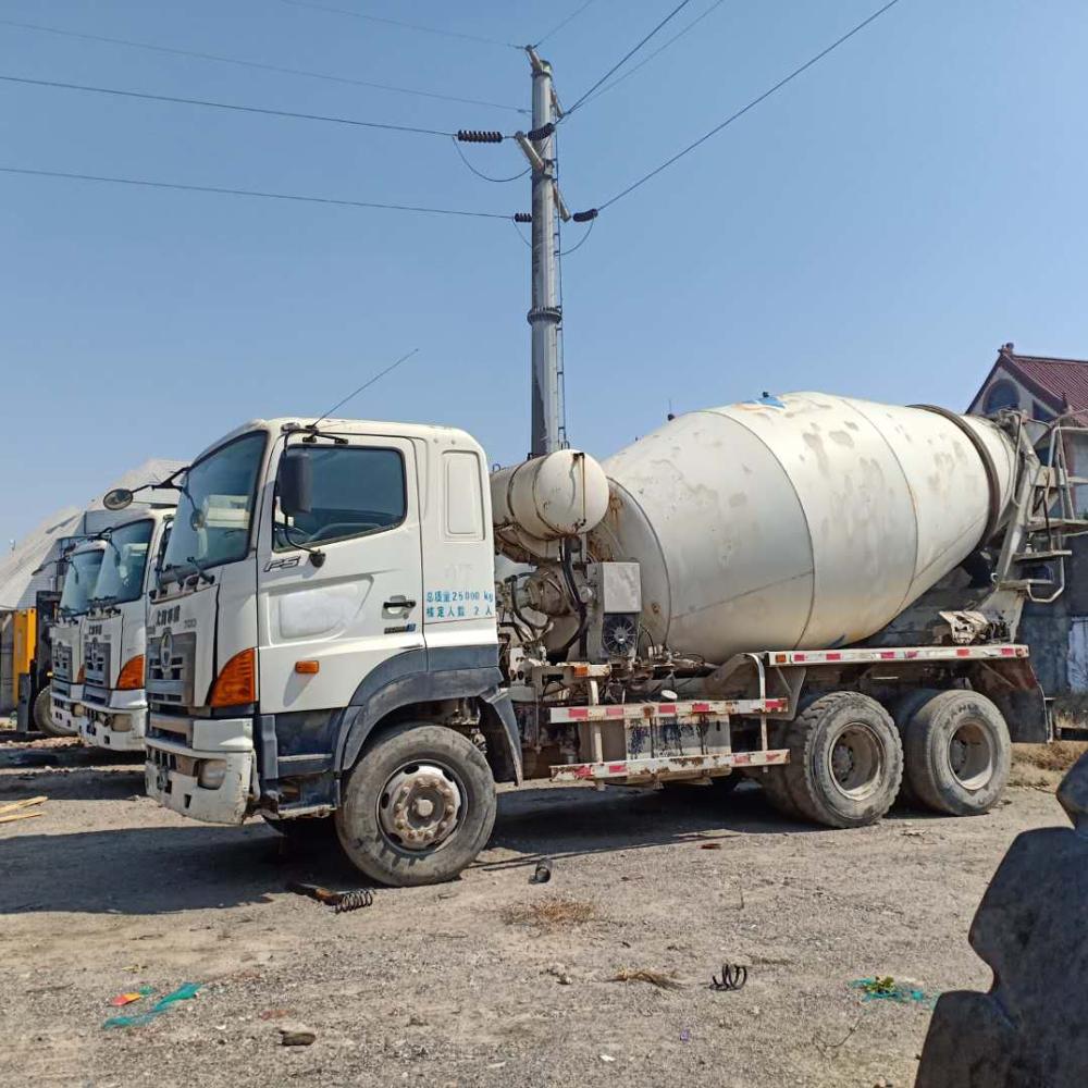 Used China Truck Hino700 Concrete Mixer Truck With Drum Pump