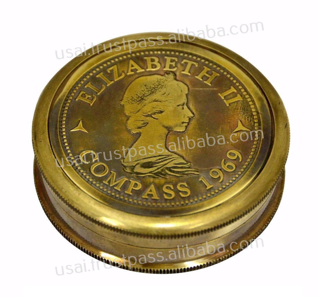 Brass Compass,MARINE 1969 ELIZABETH II ANTIQUE BRASS COMPASS - 2 INCH
