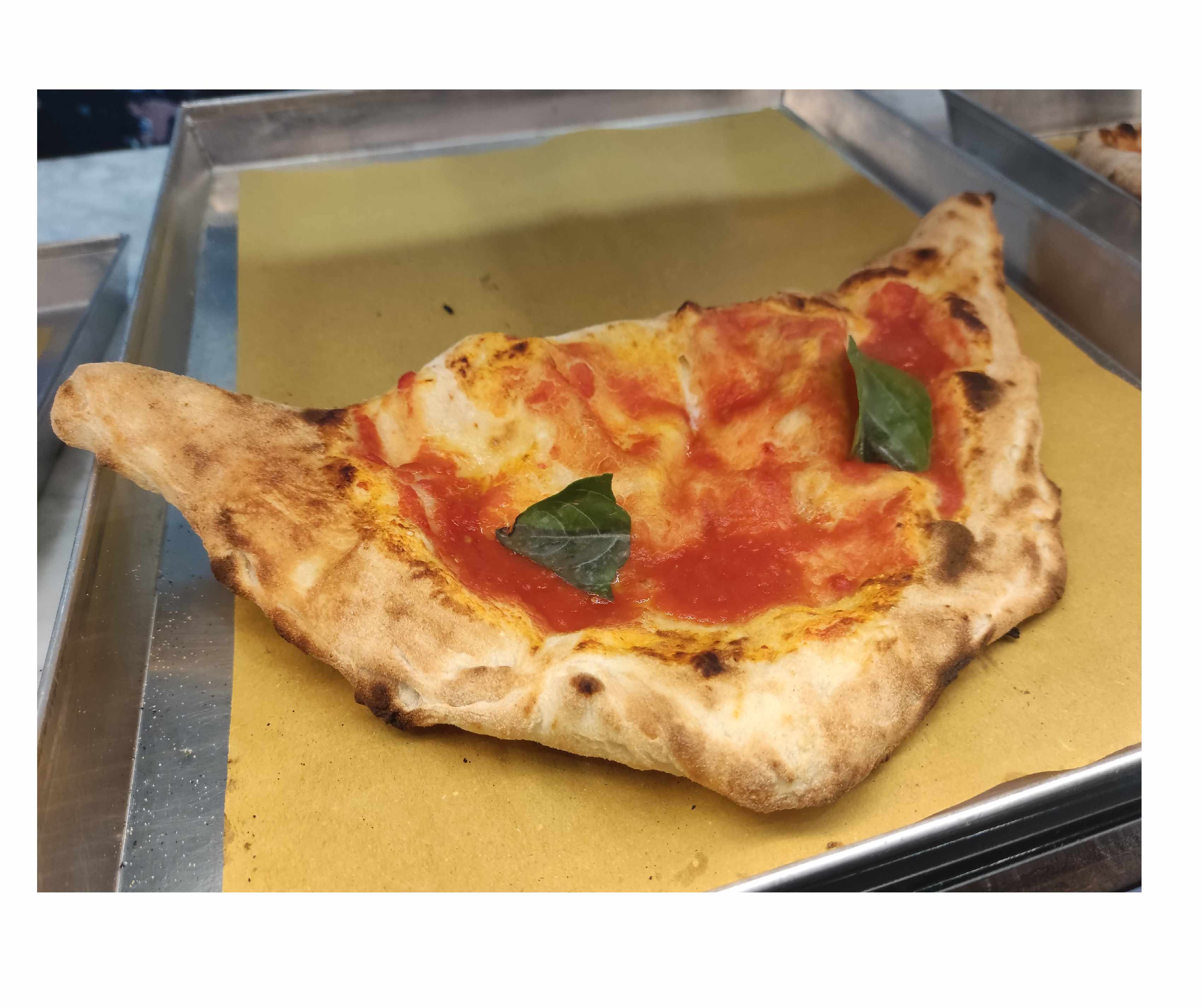 100% итальянское производство, одна коробка, Calzone Napoletano с Mozzarella Ricotta и Salami Napoli, для розничной торговли