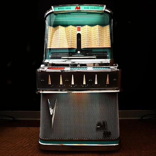 Оригинальный виниловый Jukebox 1958 AMi i 200 с отделкой из верблюжьей мяты