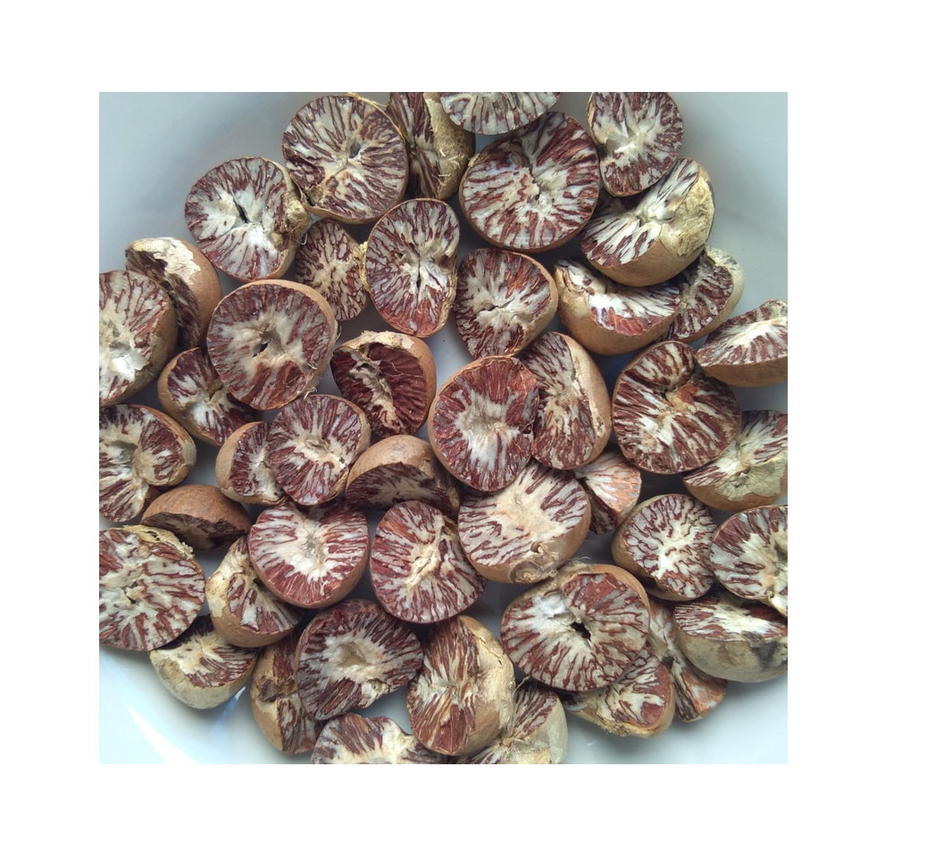 Режущая гайка Betel или Areca catechu была сухой на солнышке 0084 947 900 124