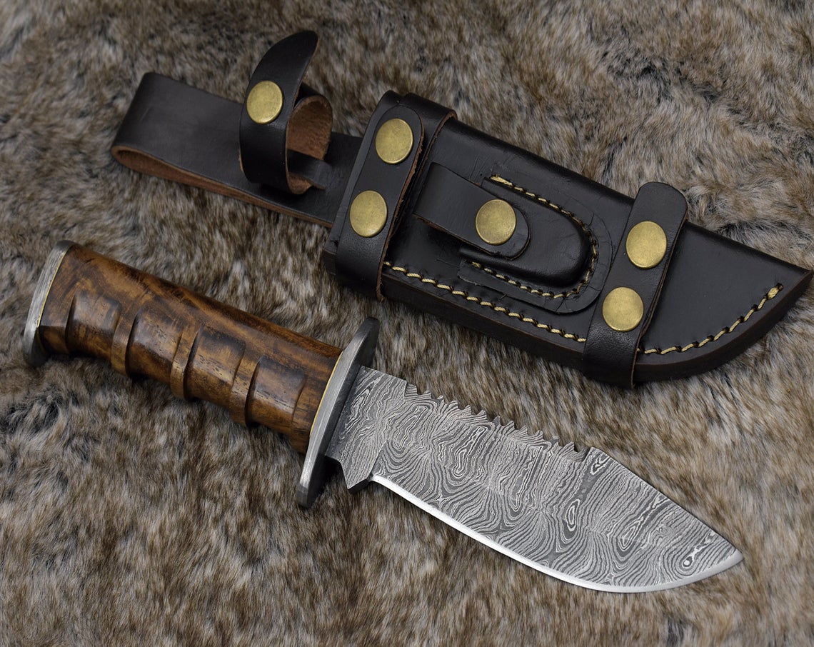 DAMASCUS BOWIE KNIFE, Custom handmade knife, 11.0" , Hand forged, Damascus hunting knife, Exotic figured rose wood handle,
