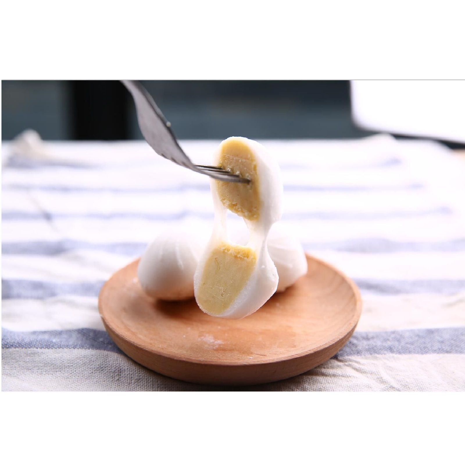 Хорошая цена Премиум вкусные липкие дуриан мочи 10 штук в коробке для подарка в 2020 из малайзии