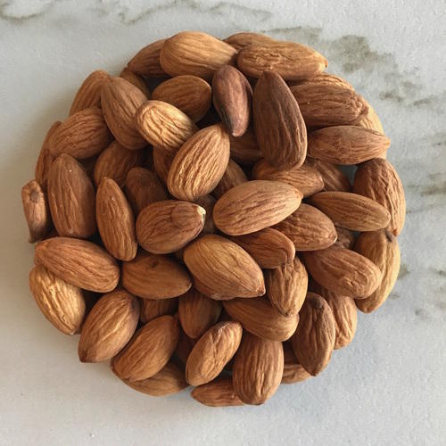 Wholesale Price Raw Almonds Available delicious and healthy Almonds Nuts//