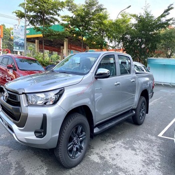 Двухместный пикап Hilux