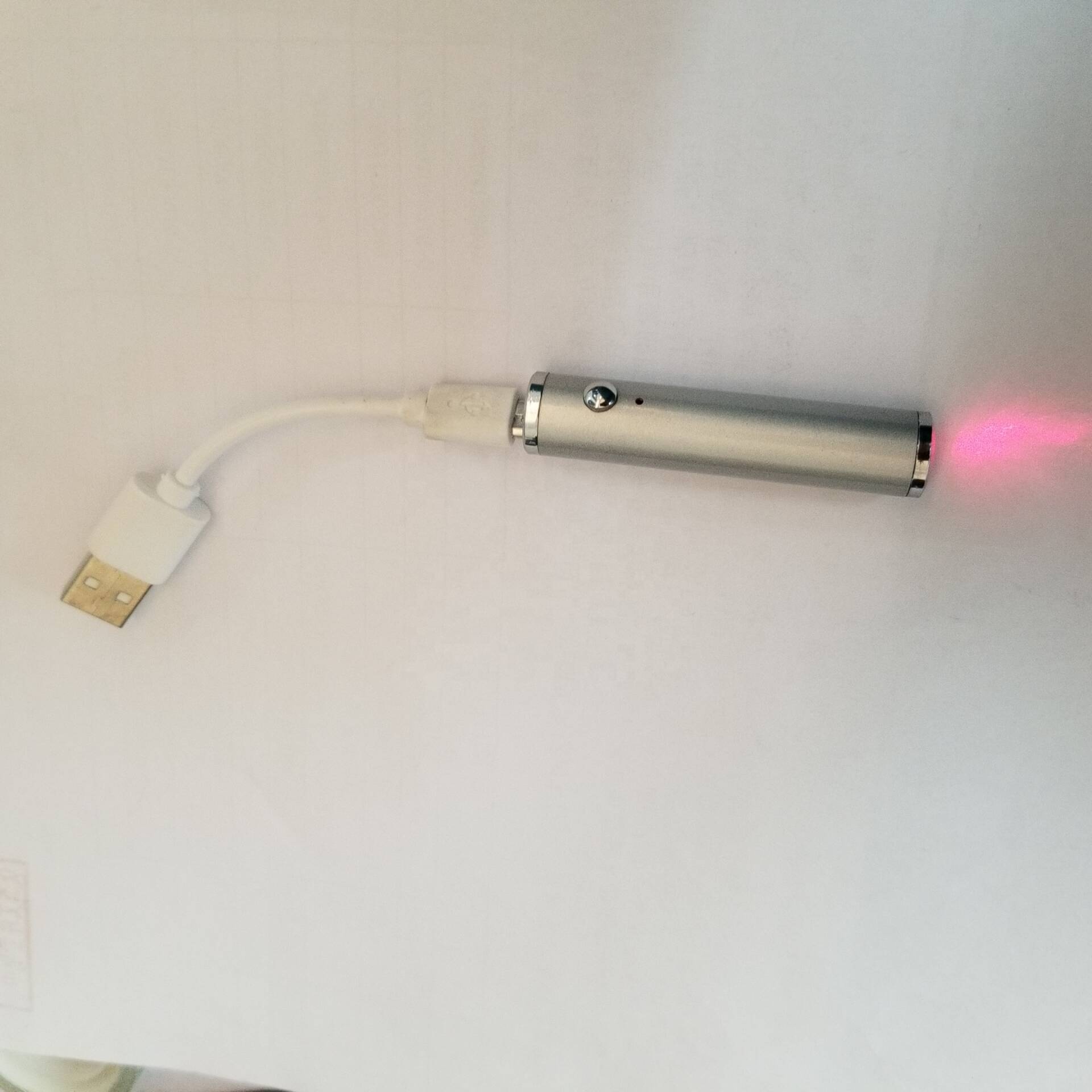 USB перезаряжаемая мини красная лазерная указка, алюминиевый красный лазерный брелок класса IIIa для указателя и игрушки для кошек