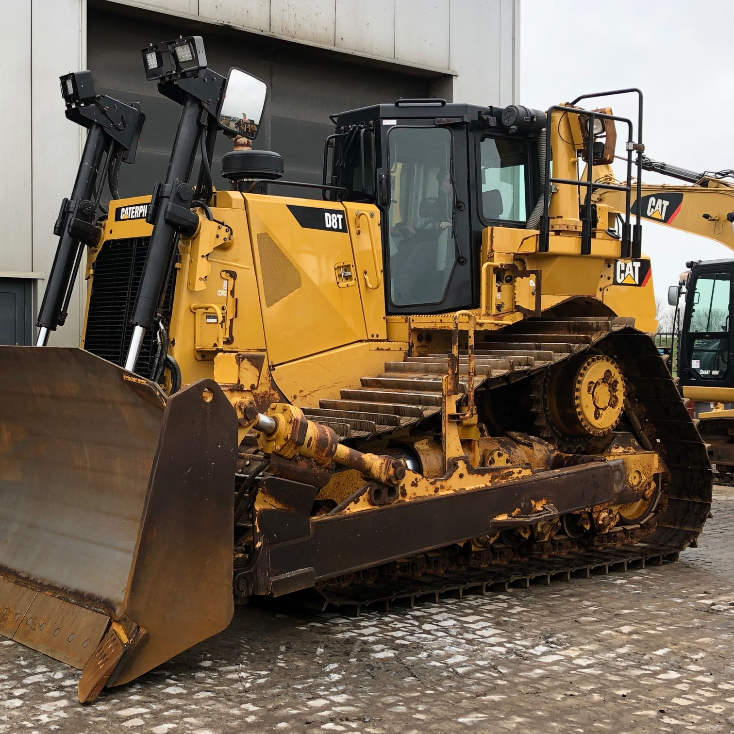 Second Hand Bulldozers Caterpillar D8T LGP Earth-moving