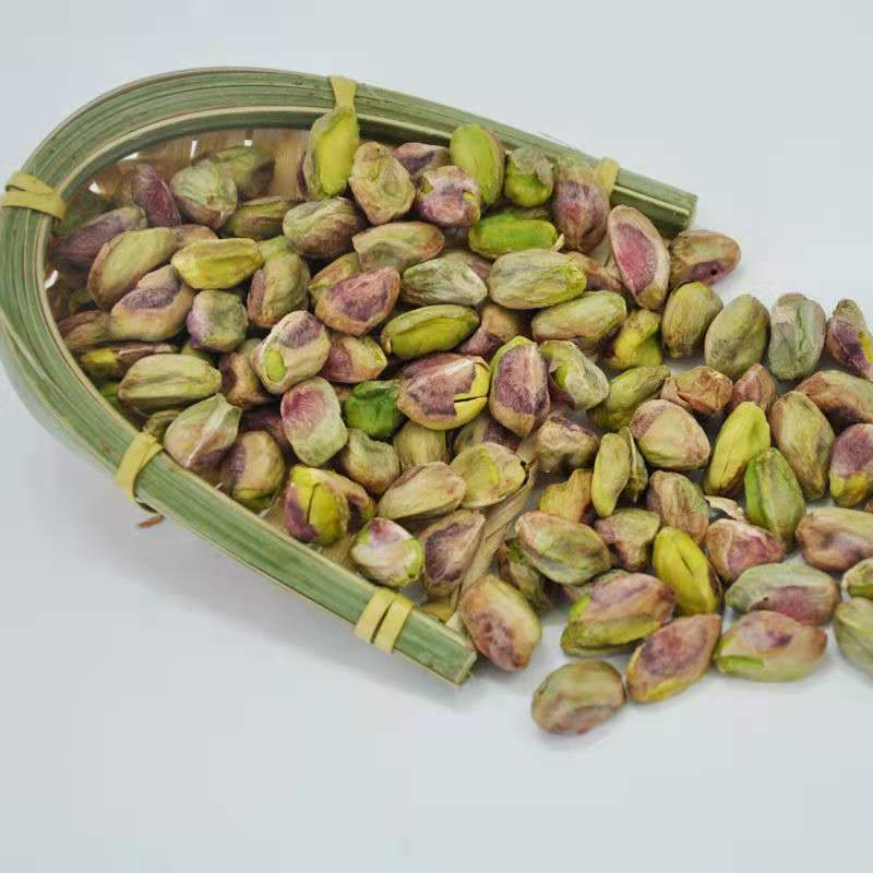 Pistachio nuts without shell