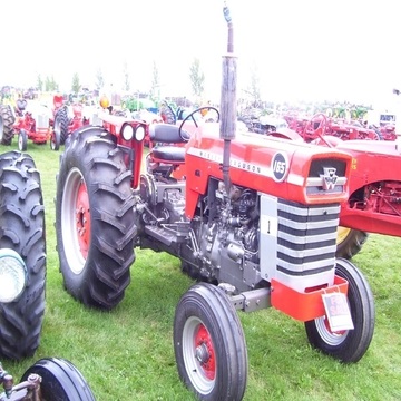 Used Massey Ferguson Tractors 100 Series / Implements available