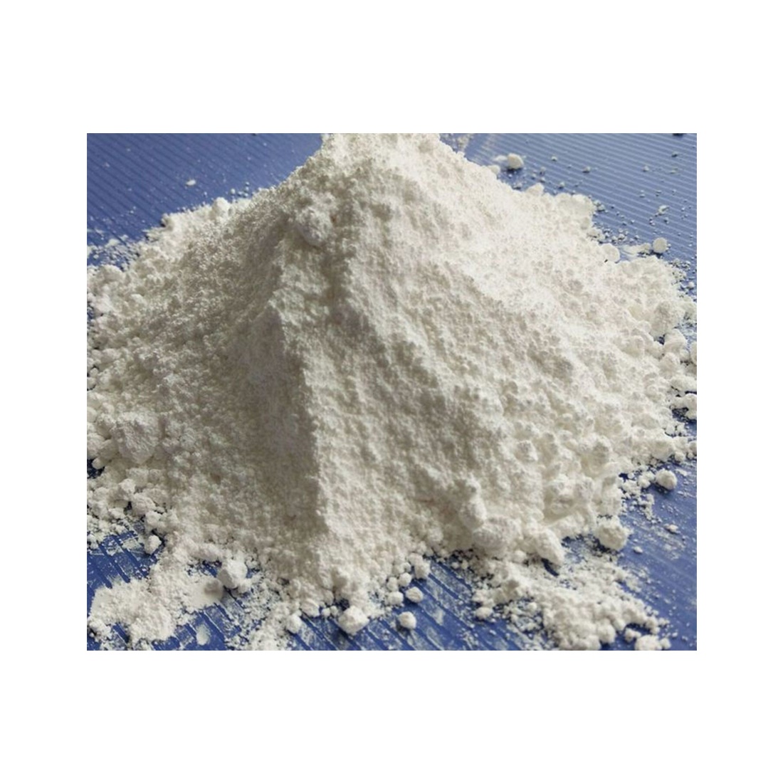 Concrete admixtures White powder Superplasticizer naphthalene sulfonate disodium decreases thermal treatment of concrete