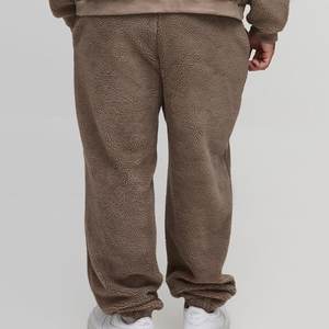 Tissu chaud à la mode en gros Logo personnalisé survêtement pour hommes Streetwear survêtements très exigeants pour l'hiver respirant personnalisé - Product Image 6