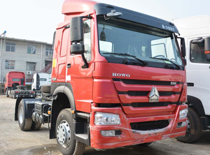 Tracteur routier commercial SINOTRUK HOWO 4x2 371HP Diesel pour le transport de marchandises et les opérations logistiques - Product Image 5